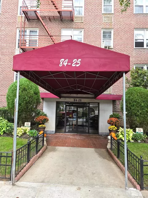 84-25 118th St #5A, New York, NY 11415