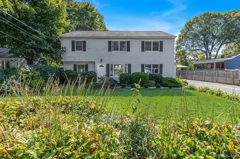 301 Lynn Ave, East Northport, NY 11731