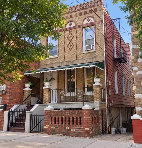 932 E 217th St, New York, NY 10469
