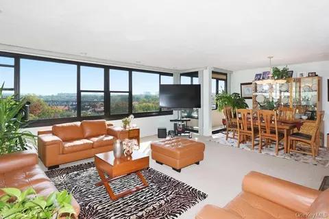 Living - 10-34 166th St #9D, New York, NY 11357 photo 1 of 4