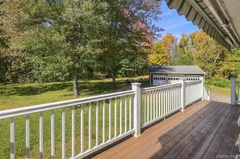 Exterior - 199 Lauer Rd, Poughkeepsie, NY 12603 photo 3 of 11