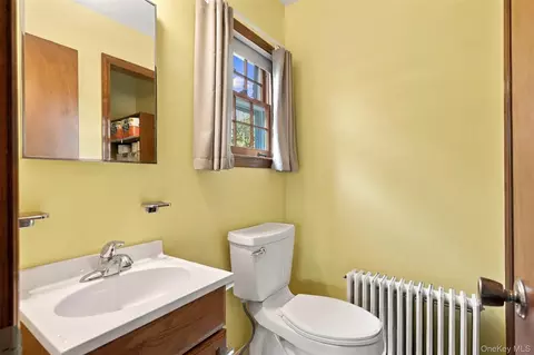 Bath - 199 Lauer Rd, Poughkeepsie, NY 12603 photo 3 of 4