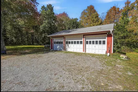 Exterior - 199 Lauer Rd, Poughkeepsie, NY 12603 photo 9 of 11