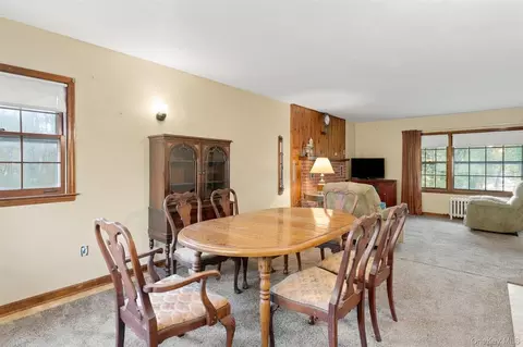 Dining - 199 Lauer Rd, Poughkeepsie, NY 12603 photo 2 of 3