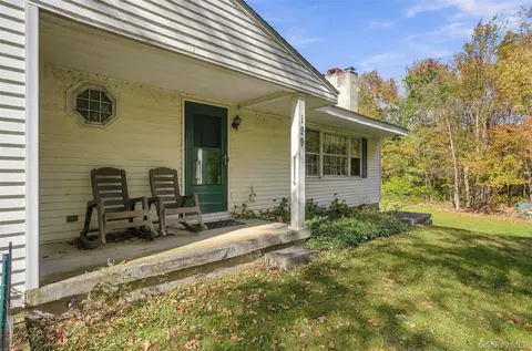 Exterior - 199 Lauer Rd, Poughkeepsie, NY 12603 photo 2 of 11