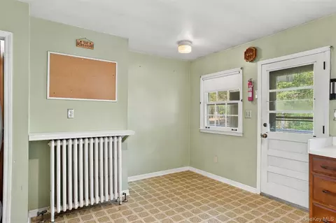 Entry Way - 199 Lauer Rd, Poughkeepsie, NY 12603 photo 2 of 2