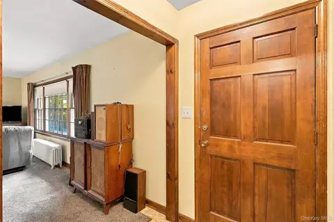 Entry Way - 199 Lauer Rd, Poughkeepsie, NY 12603 photo 1 of 2