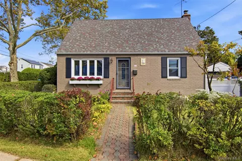 336 Herricks Rd, North Hempstead, NY 11501