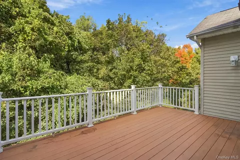 Exterior - 9 Ash Rd, Fishkill, NY 12590 photo 4 of 8