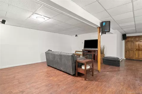 Living - 9 Ash Rd, Fishkill, NY 12590 photo 4 of 4