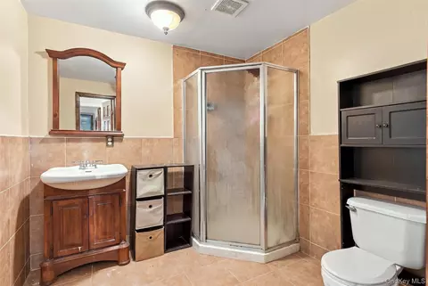 Bath - 9 Ash Rd, Fishkill, NY 12590 photo 6 of 6