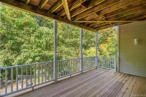 Exterior - 9 Ash Rd, Fishkill, NY 12590 photo 7 of 8