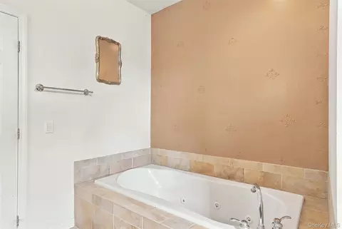 Bath - 9 Ash Rd, Fishkill, NY 12590 photo 4 of 6