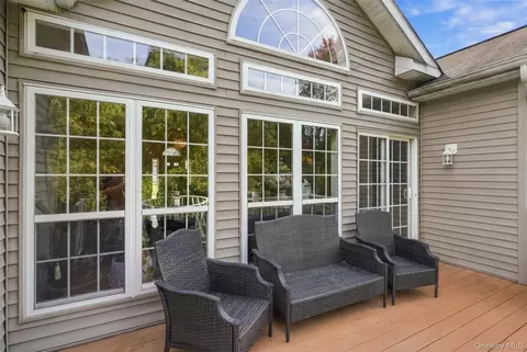 Exterior - 9 Ash Rd, Fishkill, NY 12590 photo 3 of 8