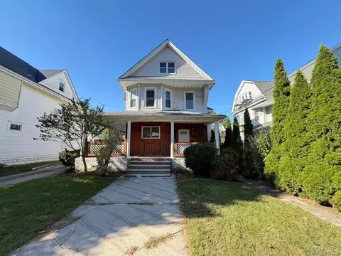 8658 110th St, New York, NY 11418