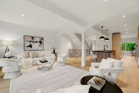 19 Davenport Ave, Greenwich, CT 06830