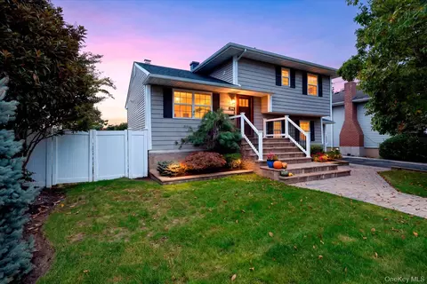 2941 Shore Rd, Bellmore, NY 11710