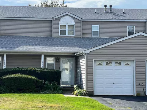 2736 Schleigel Blvd, Amityville, NY 11701