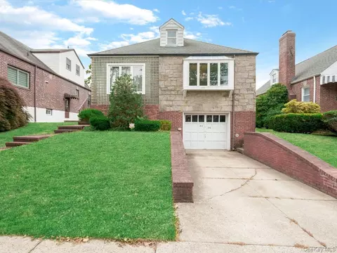 8026 217th St, New York, NY 11427