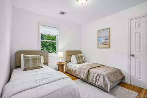 Bedroom - 57 Hampton Ct, Bridgehampton, NY 11932 photo 6 of 8