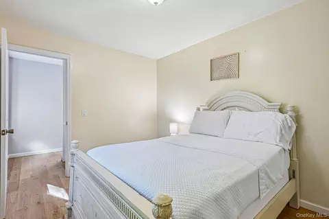 Bedroom - 57 Hampton Ct, Bridgehampton, NY 11932 photo 5 of 8