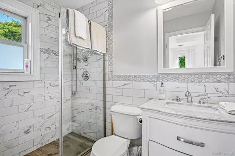 Bath - 57 Hampton Ct, Bridgehampton, NY 11932 photo 1 of 5