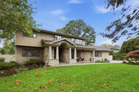 33 Quail Run, East Islip, NY 11730