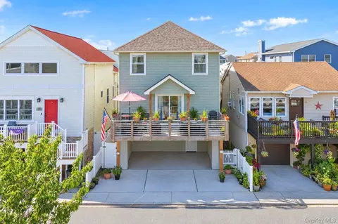 77 Nebraska St, Long Beach, NY 11561