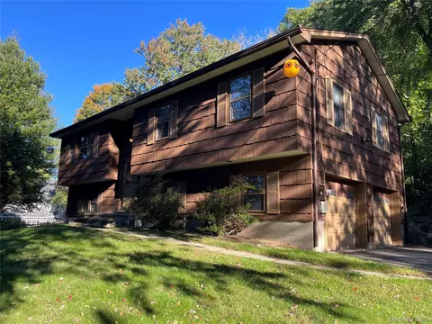 15 Rick Ln, Cortlandt, NY 10567