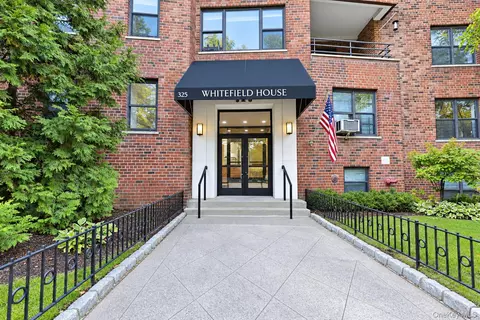 325 Main St #2G, White Plains, NY 10601