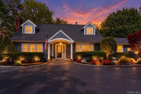 380 Miller Place Rd, Miller Place, NY 11764