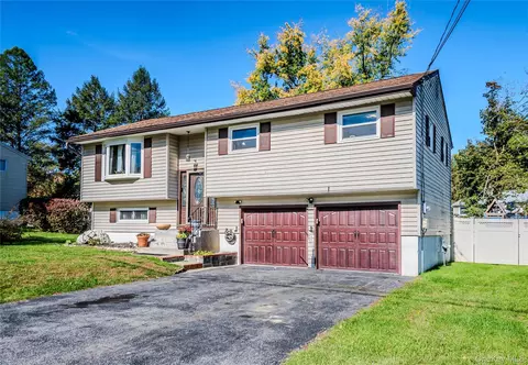 Exterior - 60 S Gate Dr, Poughkeepsie, NY 12601 photo 3 of 10