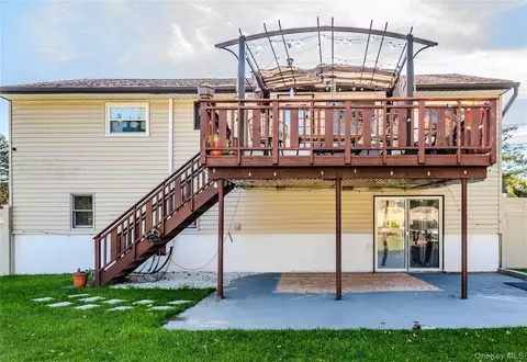 Exterior - 60 S Gate Dr, Poughkeepsie, NY 12601 photo 6 of 10