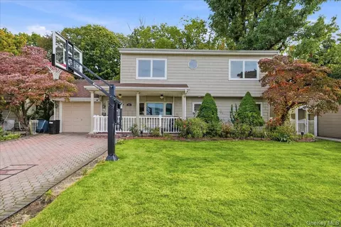 97 Cypress Ln E, North Hempstead, NY 11590