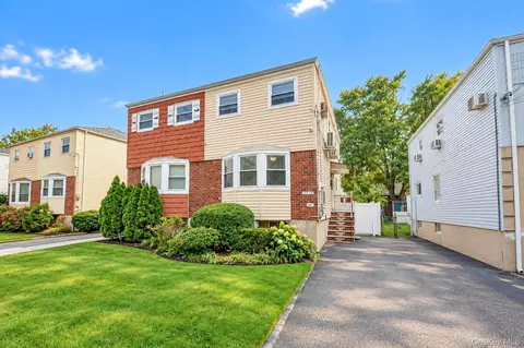 24939 148th Rd, New York, NY 11422