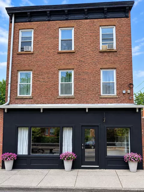 197 South St, Newburgh, NY 12550