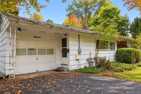 11 Mayer Dr, Ramapo, NY 10901