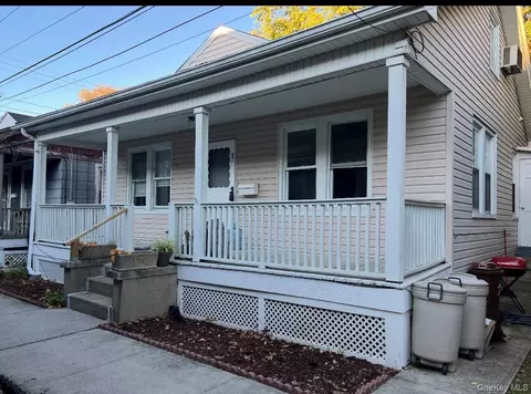 104 Fordham St #7, New York, NY 10464