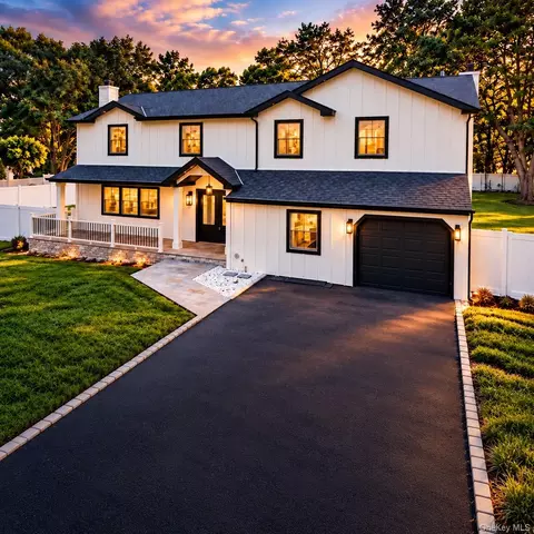 7 Shoreham Dr W, Dix Hills, NY 11746