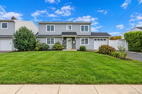 354 Seaford Ave, Massapequa, NY 11758