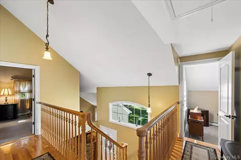 Entry Way - 413 Hewlett Ave, Patchogue, NY 11772 photo 6 of 6