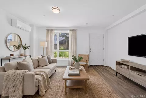 8613 124th St, New York, NY 11418