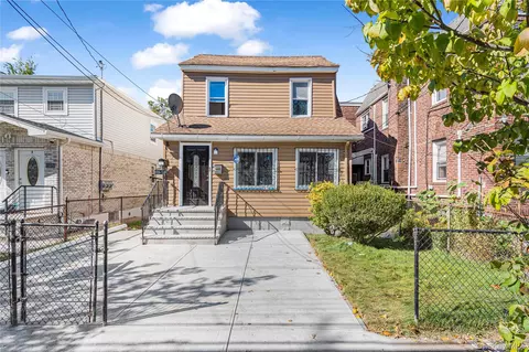 11570 Newburgh St, New York, NY 11412