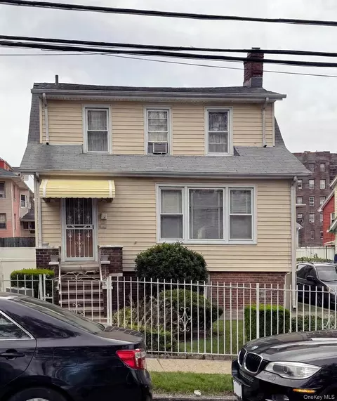 821 Cranford Ave, New York, NY 10470