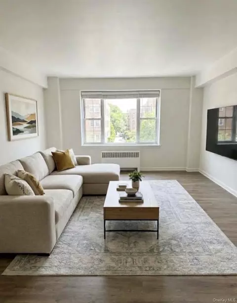 230 Pelham Rd #2H, New Rochelle, NY 10805
