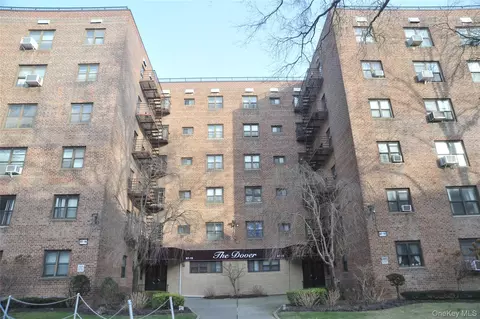 87-19 204 St #A53, Hollis, NY 11423