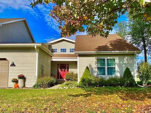 202 Cinnamon Cir, Rhinebeck, NY 12572