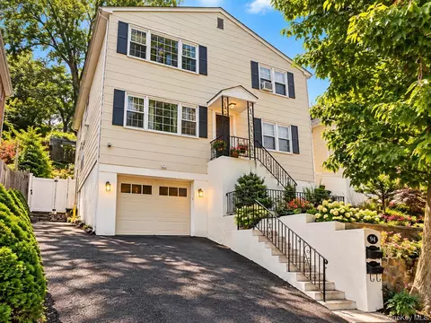94 Washington Ave N, White Plains, NY 10603