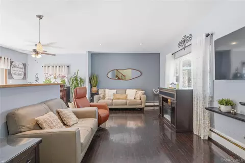 2866 Dewey Ave, New York, NY 10465