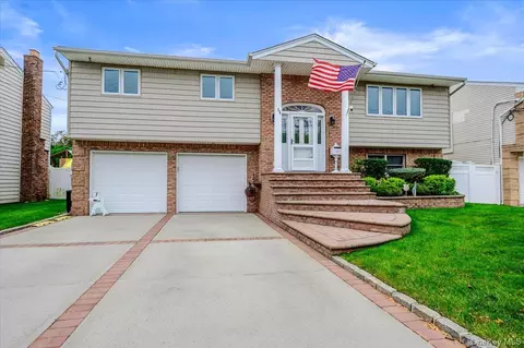 56 Empire Blvd, Island Park, NY 11558
